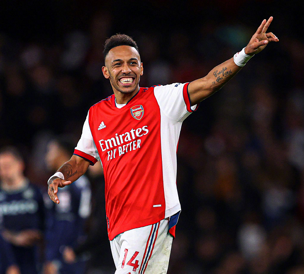 爱游戏网站-赛地聚焦：荷甲转会期热度飙升，阿森纳官宣签约，悬念犹存，球队文化再被提及的简单介绍