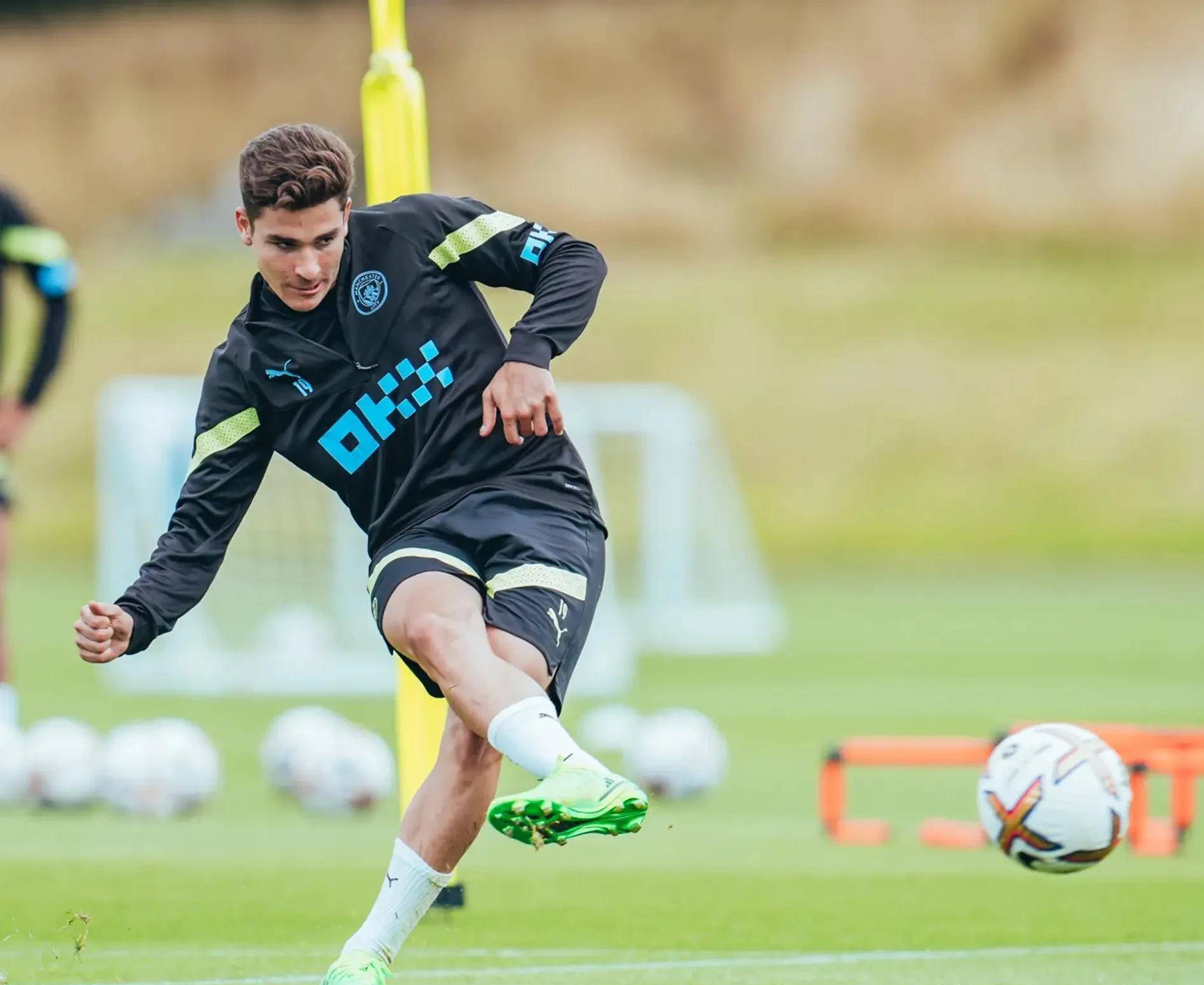 爱游戏入口-托特纳姆训练开放日，加时末段调整名单引欢呼，社区盾在即，年轻球员得到机会的简单介绍