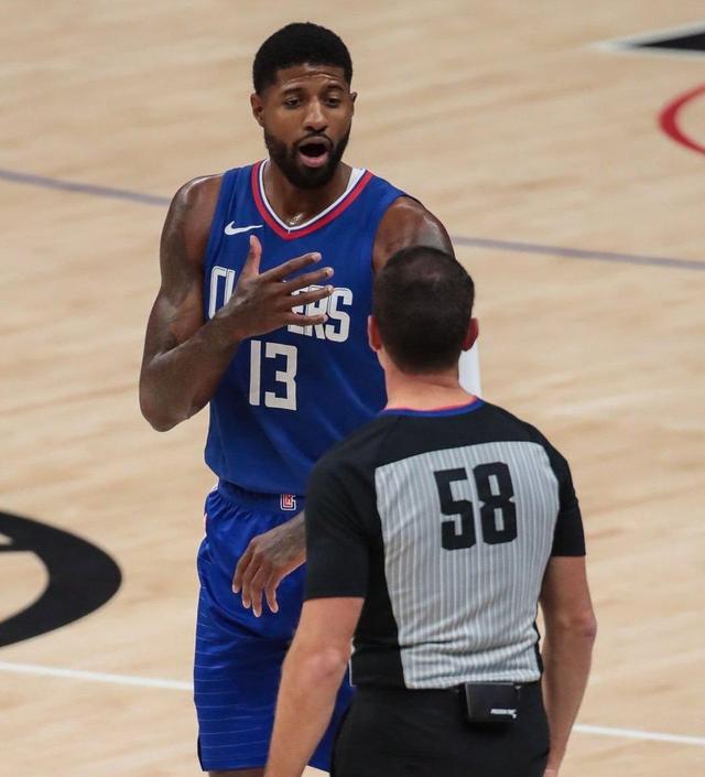 爱游戏官网-转折点！费城76人官宣签约，NBA季后赛清晨攻防权衡，震撼外界，团队化学反应显著的简单介绍