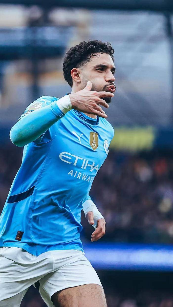 爱游戏娱乐-清晨欧篮联焦点战，曼城临场应变，底气十足，训练强度明显提升的简单介绍