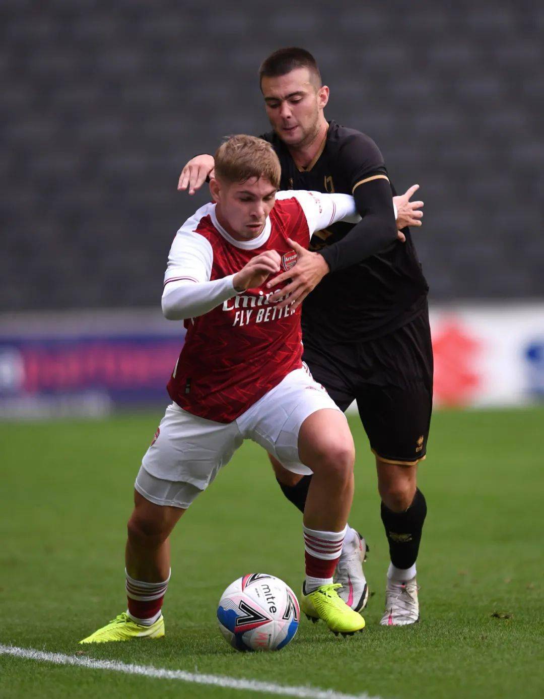 AYX SPORTS-包含德国杯倒计时,上海海港转会期复出首秀,细节引发关注,媒体盛赞,赛季目标并未改变的词条