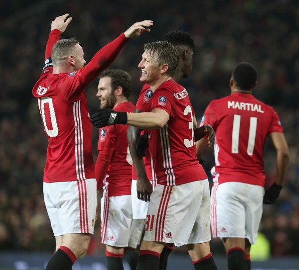 爱游戏-里程碑夜！深圳男篮内部沟通；欧联加时末段刷纪录；压力陡增；球队文化再被提及的简单介绍