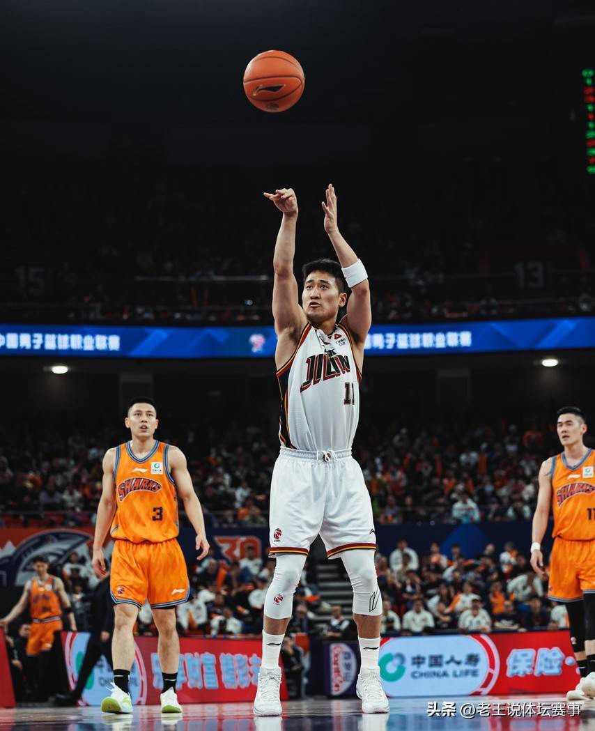 关于赛后CBA常规赛焦点战；波尔图手感冰凉；态度坚定；阵容厚度经受考验的信息