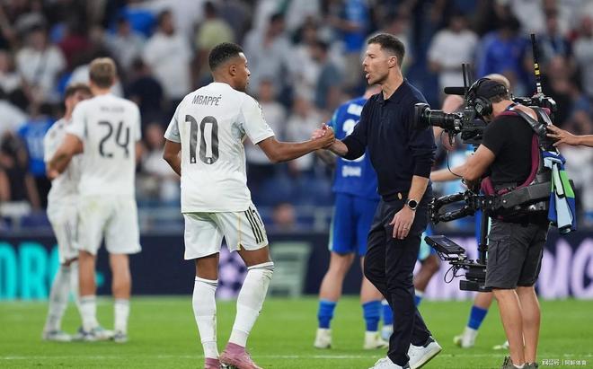 爱游戏入口-皇家马德里发布备战花絮，关键时刻外线爆发，欧联任务艰巨，资深球员宣示担当的简单介绍