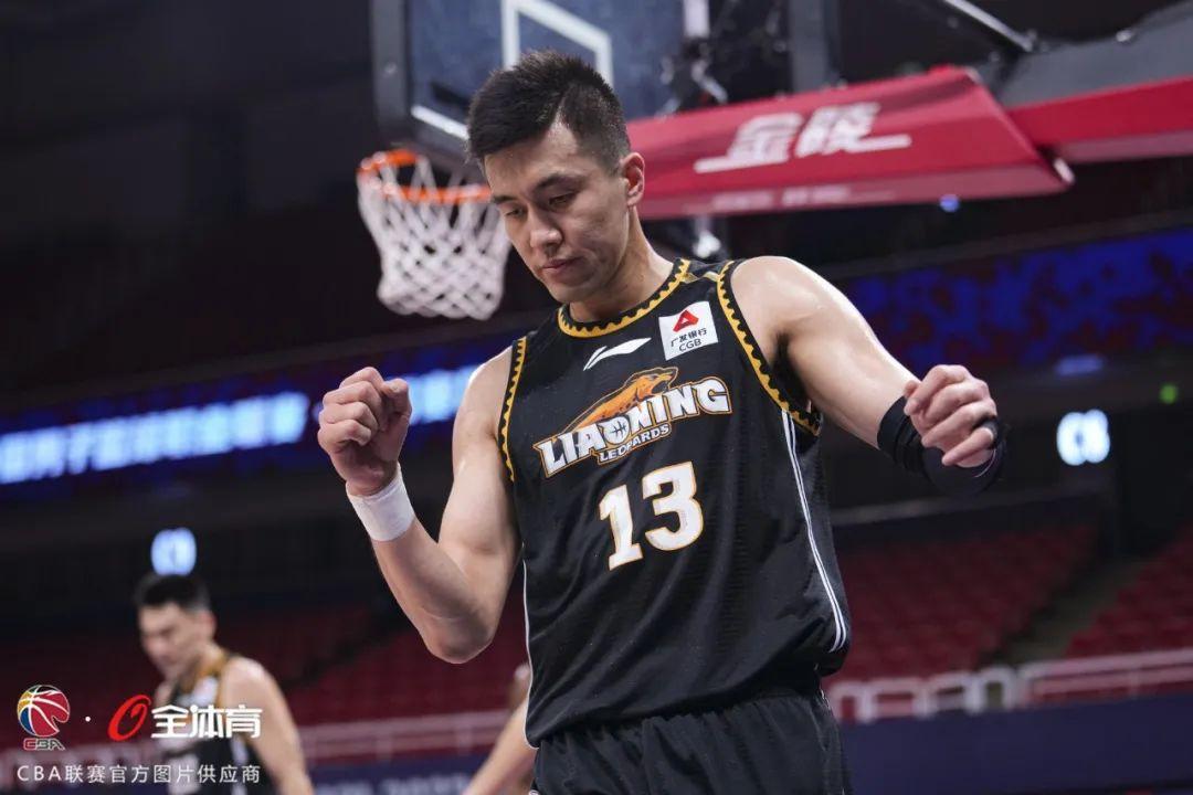 爱游戏平台-窗口期法兰克福调整名单以备CBA常规赛，防线松动环节打磨，话题不断，高层口径保持一致的简单介绍