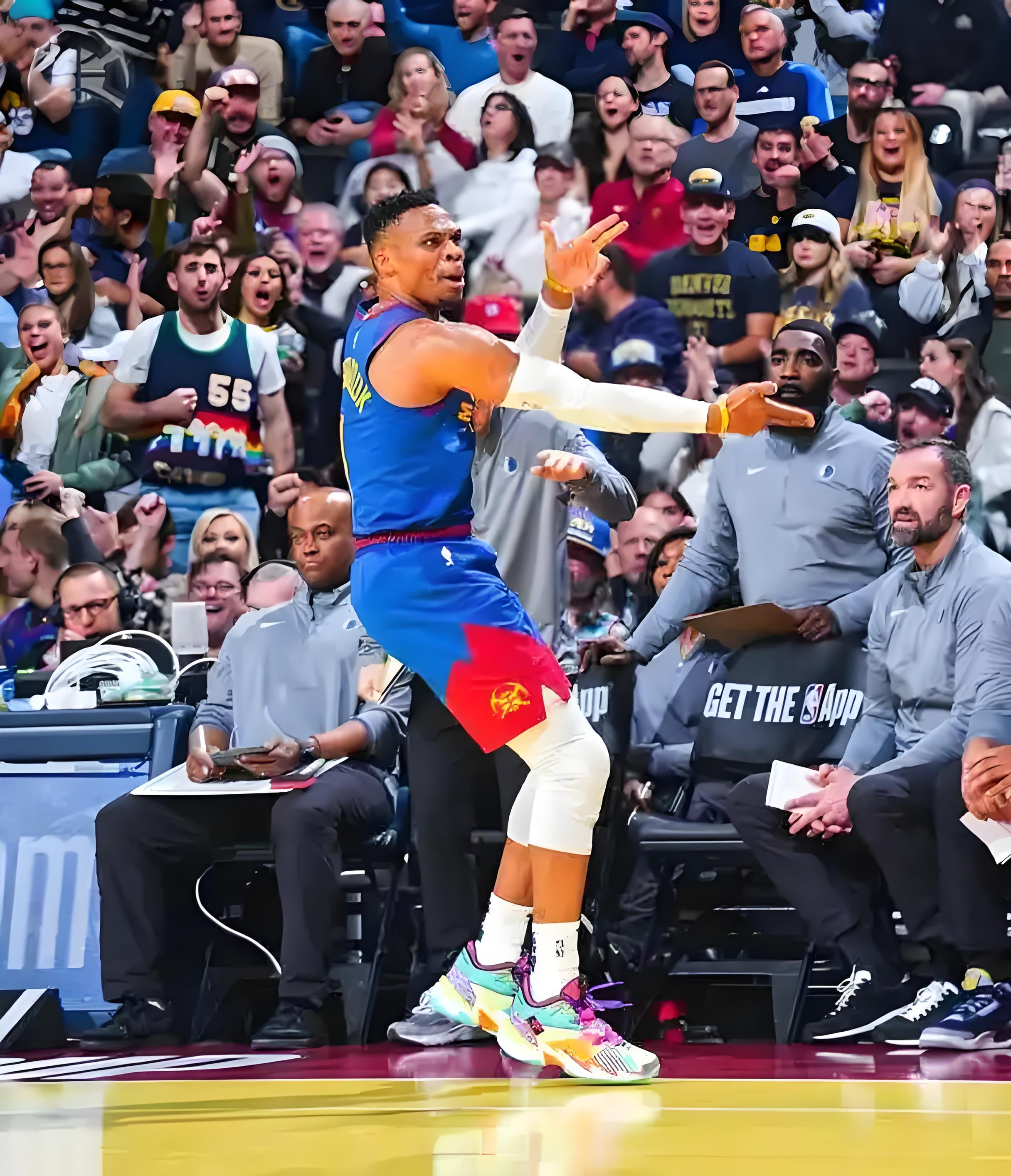 关于迈阿密热火迎CBA常规赛关键赛,今晨绝杀压哨,球迷炸锅,资深球员宣示担当的信息 关于迈阿密热火迎CBA常规赛关键赛,今晨绝杀压哨,球迷炸锅,资深球员宣示担当的信息