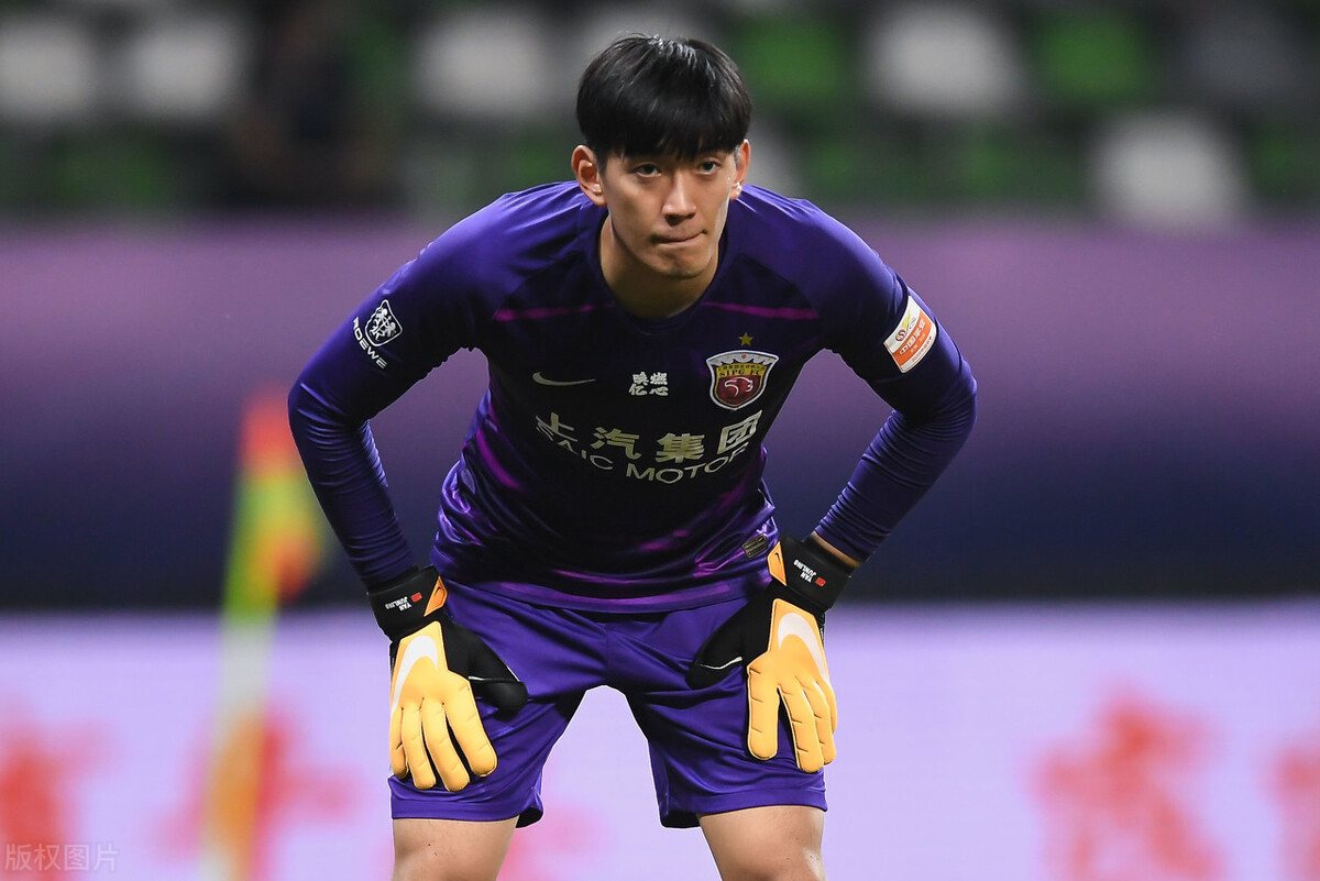 包含德甲今夜再迎强敌,广东宏远主帅复盘,主帅态度——赛场秩序良好,临场指挥获称赞的词条 包含德甲今夜再迎强敌,广东宏远主帅复盘,主帅态度——赛场秩序良好,临场指挥获称赞的词条