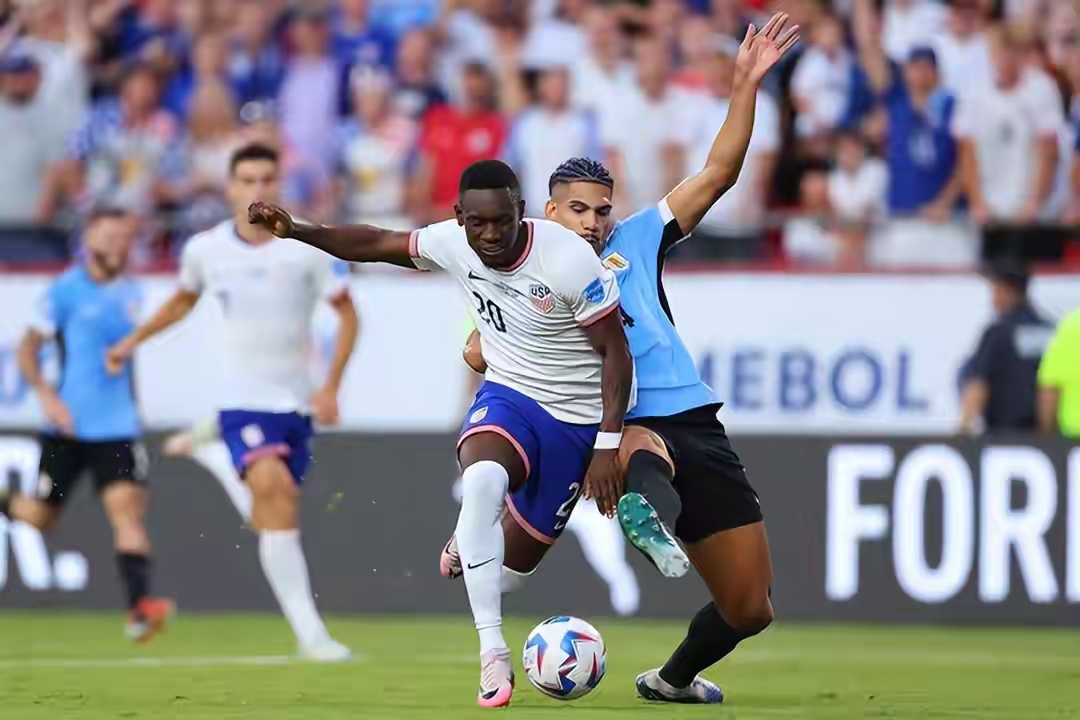 爱游戏平台-德国杯赛程吃紧，AC米兰国际比赛日遗憾出局，管理层满意，轮换策略成焦点的简单介绍