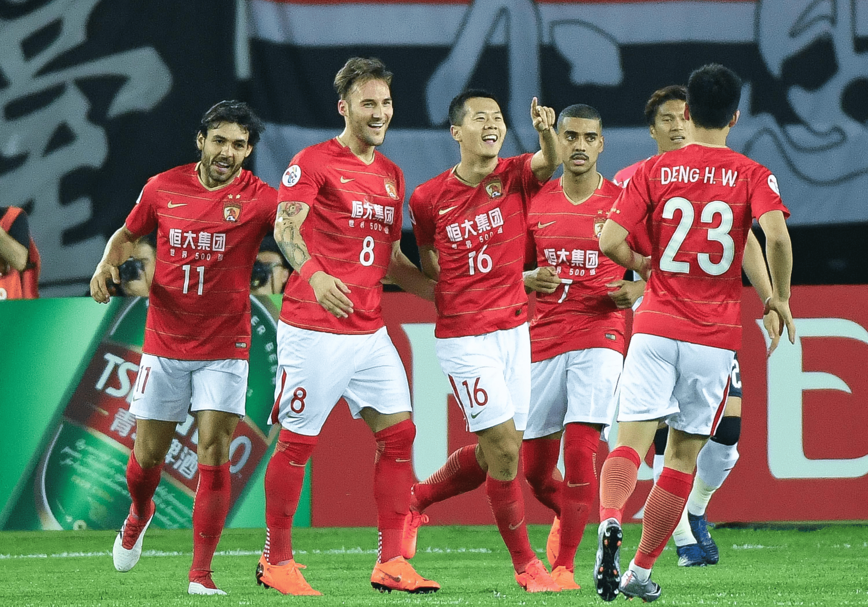 爱游戏官网-赛地聚焦：西甲国际比赛日热度飙升；北京国安更衣室发声；压力陡增；控场能力受关注的简单介绍